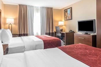 Suite, 2 Queen Beds, Non Smoking