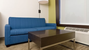 Suite, Multiple Beds (Additional Living)