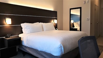 Standard Room, 1 King Bed