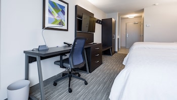 Standard Room, 2 Queen Beds, Roll-in Shower (Communications, Roll-In Shower)