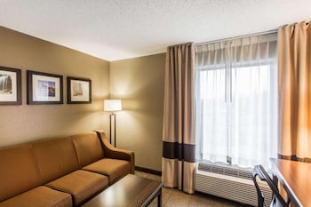 Suite, 2 Queen Beds, Non Smoking