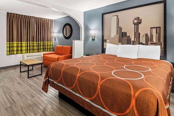 Standard Room, 1 King Bed, Refrigerator