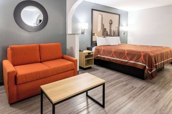 Standard Room, 1 King Bed, Refrigerator