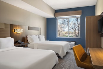 Standard Room, 2 Twin Beds, Accessible (Communications)