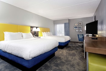 Room, 2 Queen Beds, Bathtub (No Sofa)