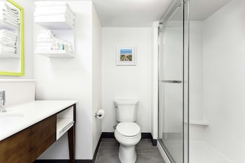 Room, 1 King Bed with Sofa bed, Accessible (Hearing Impaired with Shower)