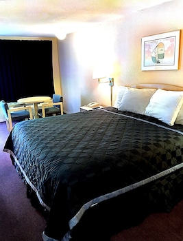 Standard Room, 1 King Bed, Non Smoking