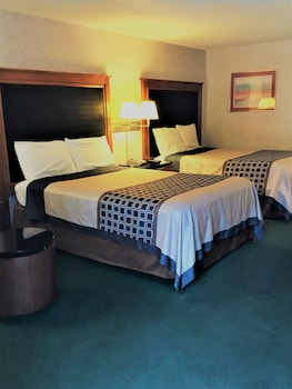 Standard Double Room, 2 Double Beds, Smoking