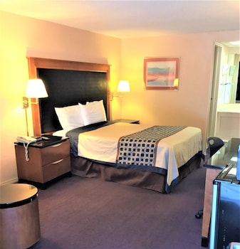 Standard Room, 1 Queen Bed, Smoking