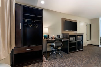 Suite, 1 King Bed, Non Smoking