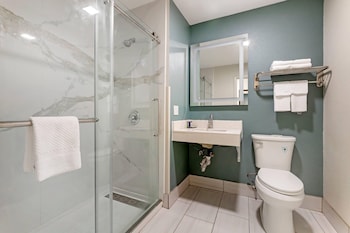 Suite, 1 King Bed, Accessible, Non Smoking