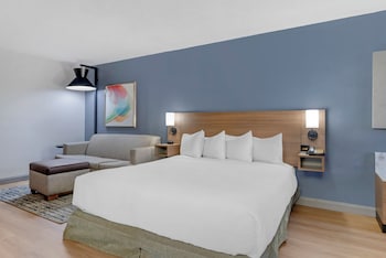 Room, 1 King Bed with Sofa bed (High Floor)