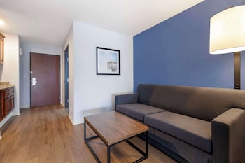 Standard Room, 1 King Bed, Non Smoking, Refrigerator & Microwave (with Sofabed)