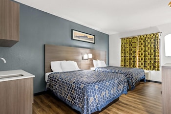Suite, 2 Queen Beds, Non Smoking (Efficiency)