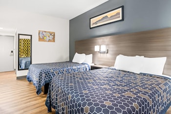 Suite, 2 Queen Beds, Non Smoking (Efficiency)