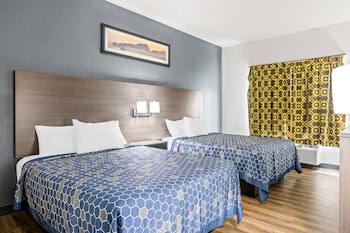 Standard Room, 2 Queen Beds, Non Smoking
