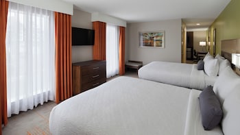 Suite, 2 Queen Beds, Non Smoking, Refrigerator & Microwave (with Sofabed)