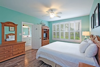 Lakeside Three Bedroom