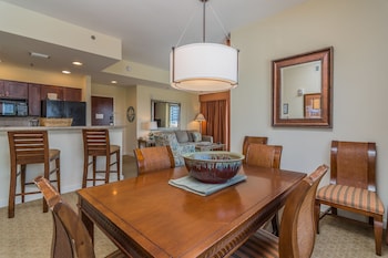 Luau One Bedroom