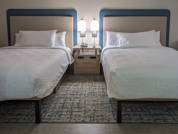 Studio, 2 Queen Beds, Accessible (Mobility & Hearing, Roll-in Shower)
