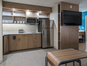 1 King room with Kitchen/Sofabed
