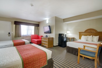 Deluxe Studio Suite, Triple beds