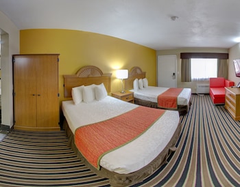 Deluxe Studio Suite, Triple beds