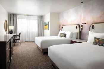 Suite, Multiple Beds