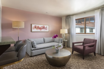 Suite, Multiple Beds