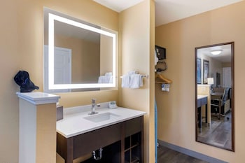 Standard Room, 2 Queen Beds, Non Smoking, Refrigerator & Microwave