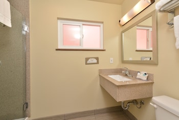 Standard Room, 2 Double Beds