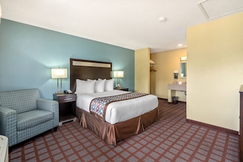 Standard Room, 1 Queen Bed
