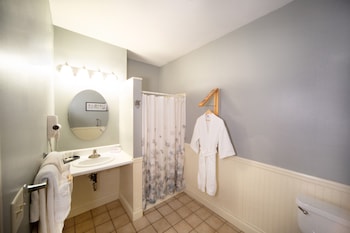 Room (Queen Room)