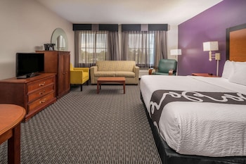 Suite, 1 King Bed, Non Smoking