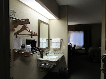 Room, 1 Queen Bed, Mobility Accessible