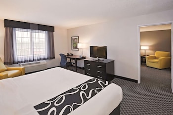 Suite, 1 King Bed, Non Smoking