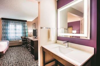 Room, 1 Queen Bed, Accessible, Non Smoking (Roll-in Shower)