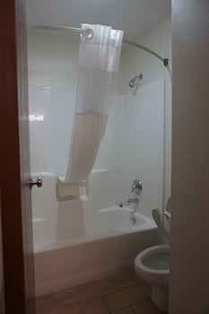Deluxe Studio Suite, 1 King Bed, Non Smoking, Jetted Tub