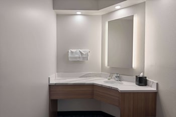 Suite, 2 Queen Beds, Non Smoking