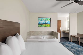 Studio Suite, 1 King Bed (Jacuzzi Tub)