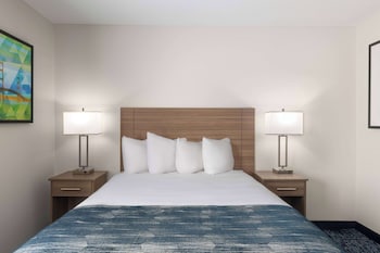 Standard Room, 1 Queen Bed, Accessible