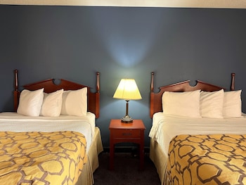 Room, 2 Queen Beds, Non Smoking