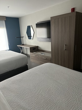 Standard Room, 2 Queen Beds