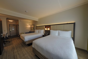 Suite, 2 Queen Beds