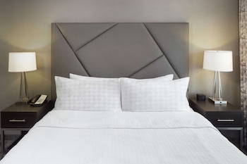 Suite, 1 King Bed
