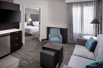 Suite, 2 Double Beds, Accessible, Bathtub