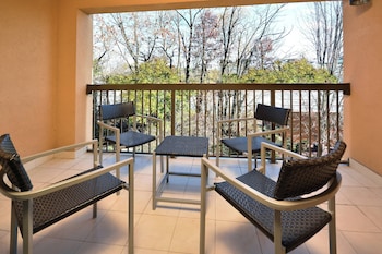 Suite, 1 Bedroom (Hearing Accessible)