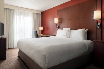 Suite, 2 Bedrooms (Mobility/Hearing Accessible, Tub)