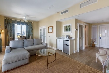 Admiral Suite, Partial Ocean View
