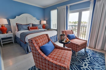 Superior King Harbor View with Jetted Tub & Fireplace